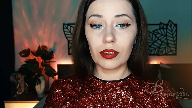 Snapshot of MissBeverlyMills chatting on 01-26-25, 05:55 MissBeverlyMills online show from 01-26-25, 05:55