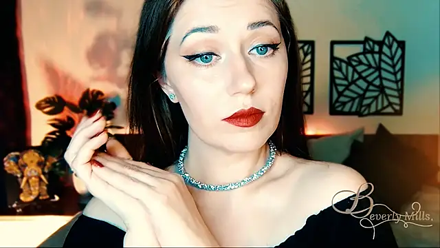 Snapshot of MissBeverlyMills chatting on 03-22-25, 04:15 MissBeverlyMills online show from 03-22-25, 04:15