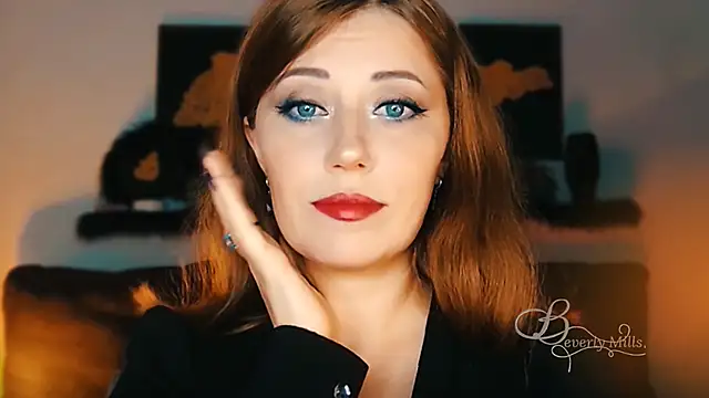 Snapshot of MissBeverlyMills chatting on 09-25-25, 07:50 MissBeverlyMills online show from 09-25-25, 07:50