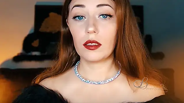 Snapshot of MissBeverlyMills chatting on 10-12-25, 06:12 MissBeverlyMills online show from 10-12-25, 06:12