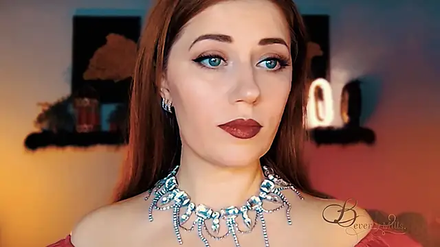 MissBeverlyMills online show from 11-27-25, 04:14