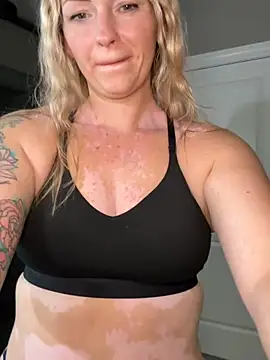 MaggieMayI89 online show from 07-17-26, 06:13