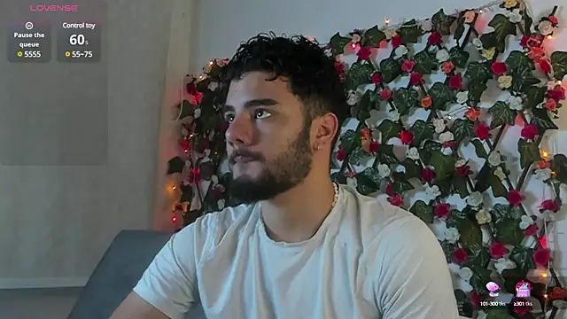 Snapshot of caprywilliams chatting on 12-17-24, 07:07 caprywilliams online show from 12-17-24, 07:07