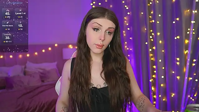 Snapshot of Lala_Land_ chatting on 12-14-24, 08:02 Lala Land  online show from 12-14-24, 08:02