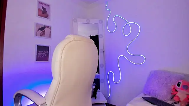 JulietaBomGV online show from 03-19-25, 11:47