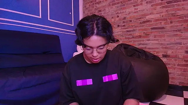 Emmapark  online show from 11-16-25, 06:57