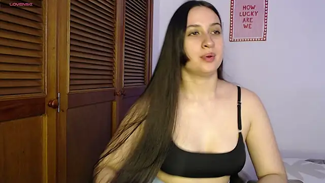 sofiaduque 26 online show from 04-23-26, 11:18