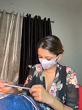 Snapshot of Jen_jennyy1 chatting on 02-12-25, 04:33 Jen jennyy1 online show from 02-12-25, 04:33