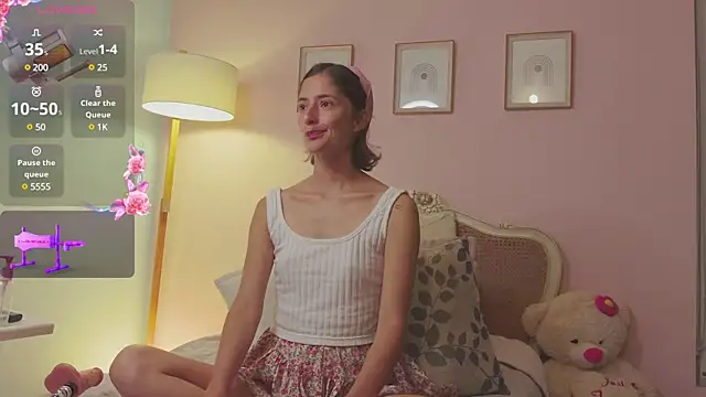 Snapshot of KittyAna chatting on 02-11-25, 03:40 KittyAna online show from 02-11-25, 03:40