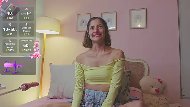 Snapshot of KittyAna chatting on 02-21-25, 01:11 KittyAna online show from 02-21-25, 01:11