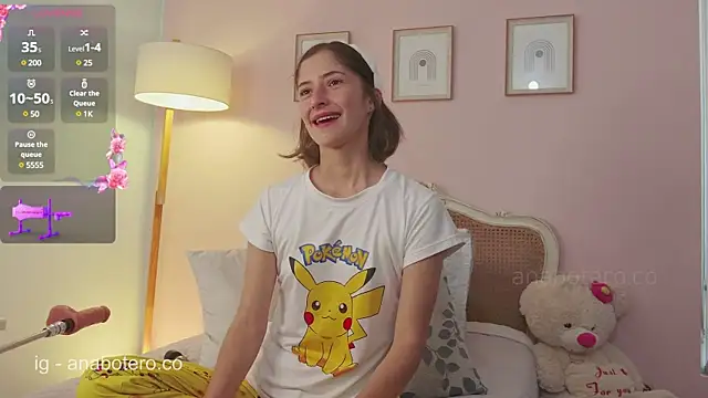 Snapshot of KittyAna chatting on 03-12-25, 07:38 KittyAna online show from 03-12-25, 07:38