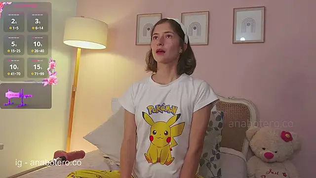 Snapshot of KittyAna chatting on 03-13-25, 01:43 KittyAna online show from 03-13-25, 01:43