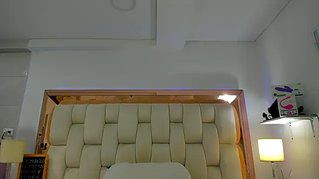 emilyparkerr01 online show from 12-28-24, 11:37