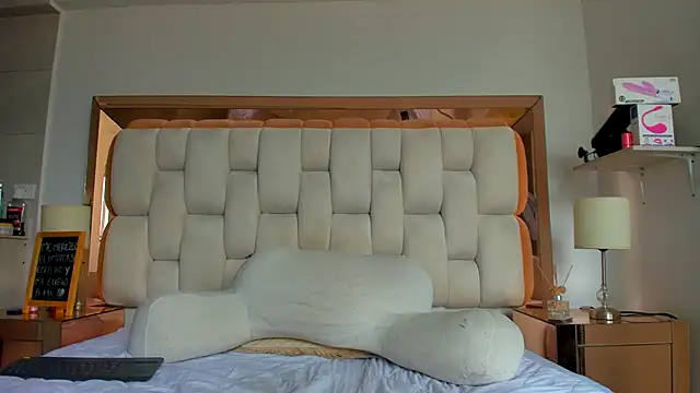 emilyparkerr01 online show from 03-14-25, 02:41