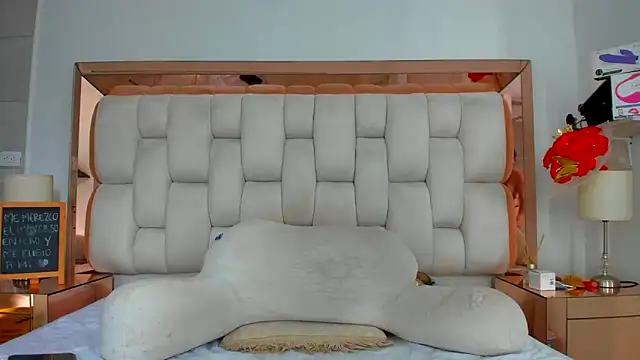 emilyparkerr01 online show from 10-10-25, 09:47