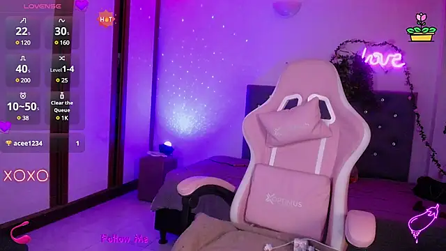 Snapshot of SexyLuna__ chatting on 01-08-25, 12:17 SexyLuna   online show from 01-08-25, 12:17