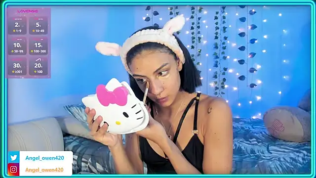 Angel owen1 online show from 01-05-25, 03:00