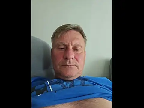 johnnym1 online show from 06-09-26, 12:50