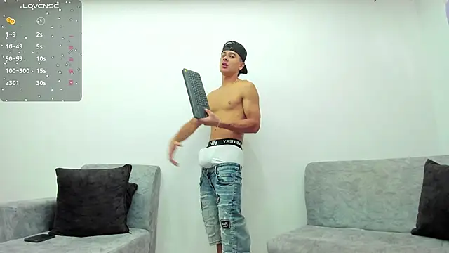 Snapshot of JuniorMorris_ chatting on 02-13-25, 09:17 JuniorMorris  online show from 02-13-25, 09:17