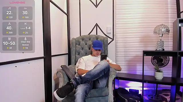 Snapshot of JuniorMorris_ chatting on 09-29-25, 09:52 JuniorMorris  online show from 09-29-25, 09:52