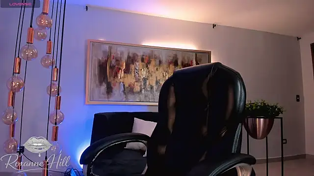 RoxanneHill  online show from 03-05-26, 12:01