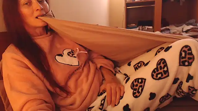 LovelyAndraGirl online show from 01-10-26, 02:41