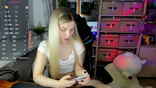 Snapshot of omg_lina chatting on 11-11-25, 01:00 omg lina online show from 11-11-25, 01:00