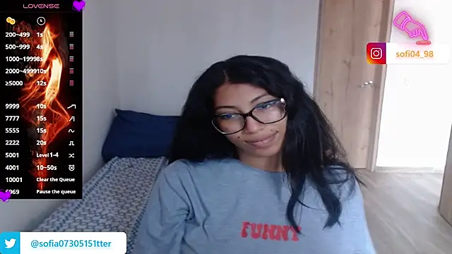 Snapshot of sofia_rosse4 chatting on 02-25-25, 02:33 sofia rosse4 online show from 02-25-25, 02:33