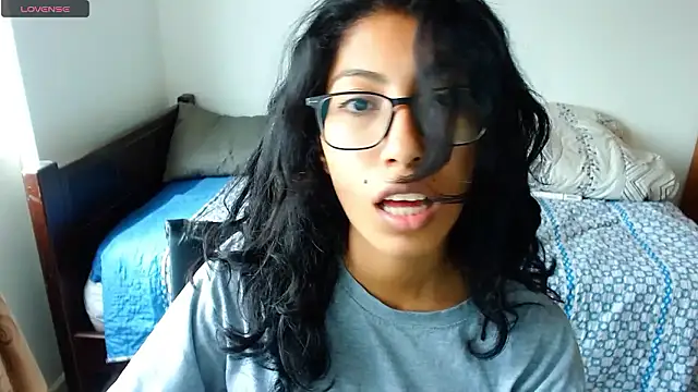 Snapshot of sofia_rosse4 chatting on 01-11-26, 09:09 sofia rosse4 online show from 01-11-26, 09:09