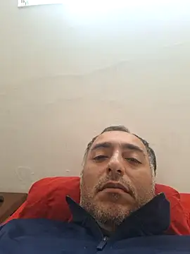 Snapshot of Giuzx chatting on 05-22-26, 07:04 Giuzx online show from 05-22-26, 07:04
