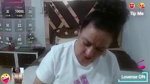 lindaesmeralda online show from 10-16-25, 11:50