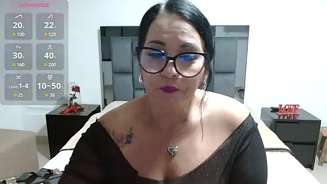 lindaesmeralda online show from 07-14-26, 11:05