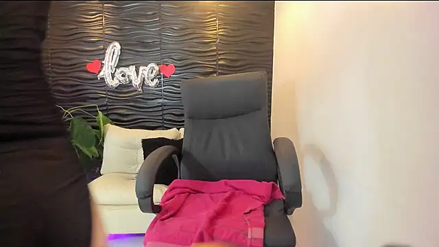 sofia 44 online show from 01-31-26, 07:11