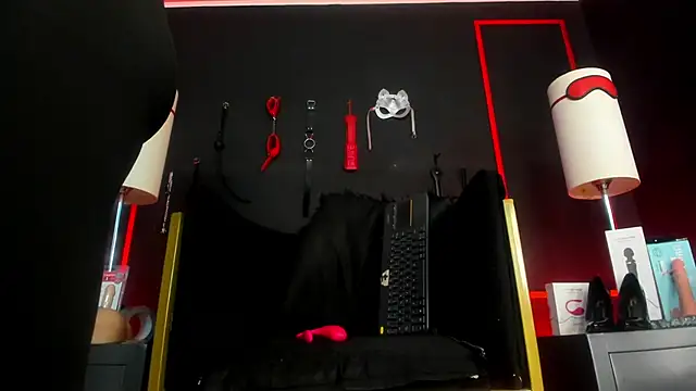 CharlotteScotte online show from 10-11-25, 12:04