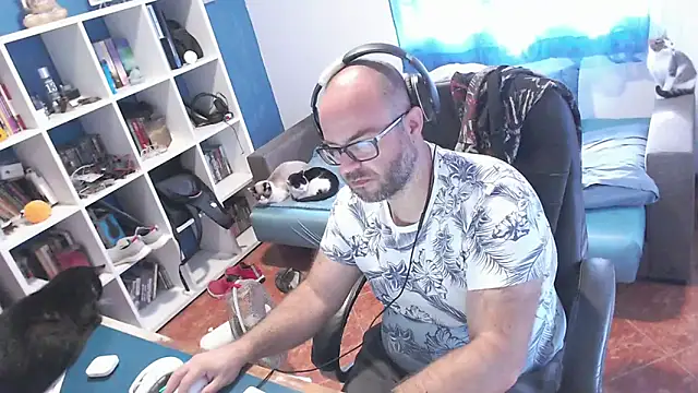 ravingr4d4 online show from 10-23-25, 10:47