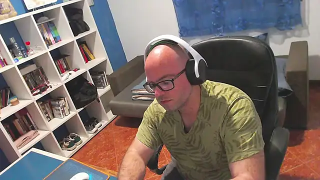 ravingr4d4 online show from 04-25-26, 09:45