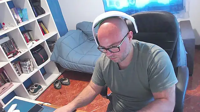 ravingr4d4 online show from 04-27-26, 10:13