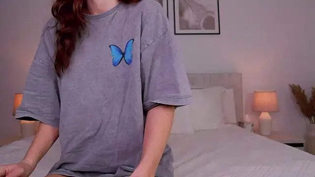 Snapshot of LilyRoselyn chatting on 02-12-25, 04:01 LilyRoselyn online show from 02-12-25, 04:01