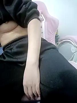 SweetGirl2k2 online show from 01-03-25, 02:19