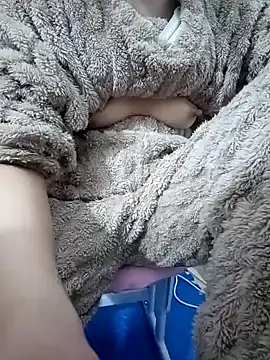 SweetGirl2k2 online show from 02-07-25, 08:22