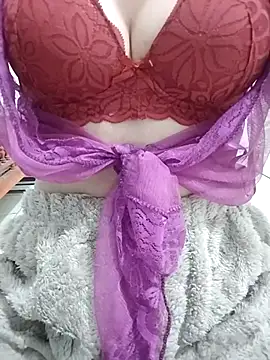 Snapshot of SweetGirl2k2 chatting on 03-23-25, 01:42 SweetGirl2k2 online show from 03-23-25, 01:42