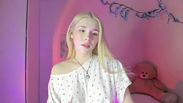 Alisa Black Star online show from 03-18-26, 04:43