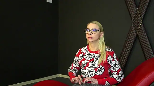 CelineConner online show from 02-17-25, 08:52