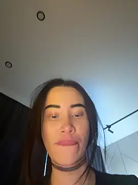 Yunasi online show from 12-21-24, 11:33