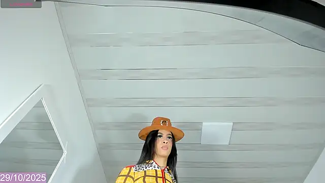 Sussy Hots online show from 10-29-25, 08:32