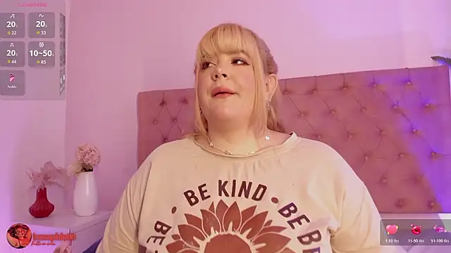 sophiarossee  online show from 02-02-26, 12:59