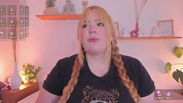 Snapshot of sophiarossee_ chatting on 05-09-26, 03:39 sophiarossee online show from 05-09-26, 03:39