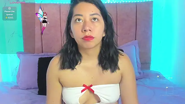 Snapshot of sexylaurita chatting on 09-17-25, 01:02 sexylaurita online show from 09-17-25, 01:02