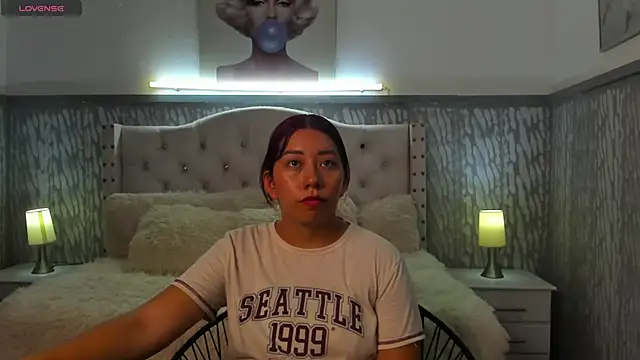 sexylaurita online show from 04-25-26, 10:07