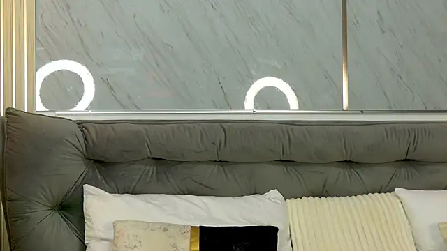 MiaCharm online show from 04-02-26, 10:18